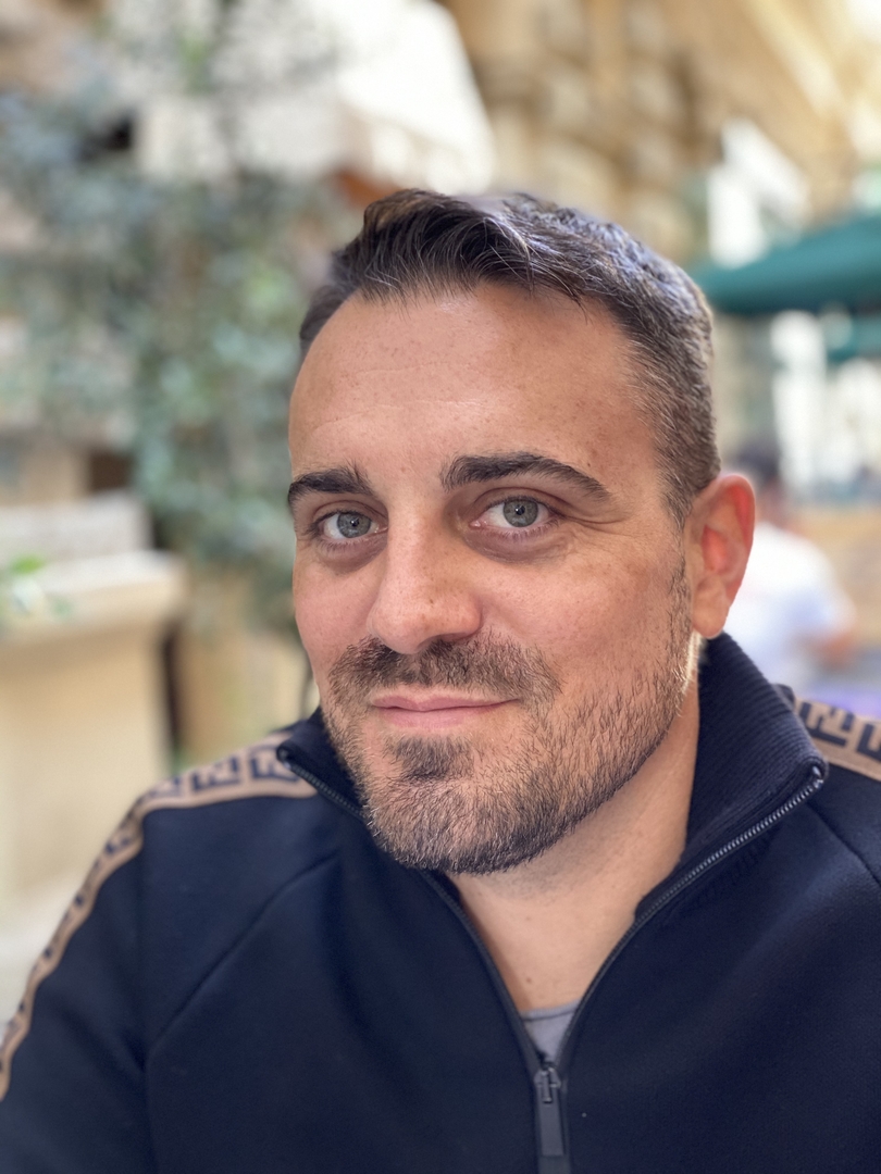 Robert Bryndza – Audio Books, Best Sellers, Author Bio | Audible.in